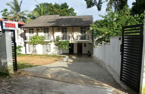 Homagama House | Grand White Hotel