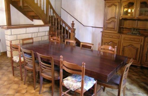 Saint-Pourcain-sur-Sioule House | Grande maison à Saint-Pourçain avec piscine privée et WiFi - FR-1-489-60