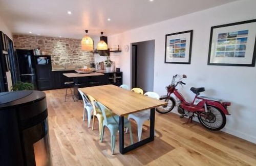 Le Tour-du-Parc House | Grande Maison Récente au Tour du Parc