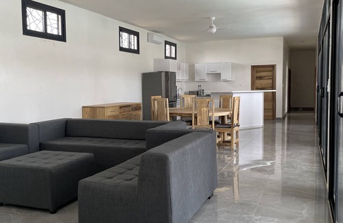 Ngaparou Villa | Grande Villa Moderne et Sécurisée Sans Vis-à-vis
