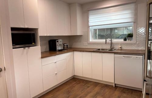 Desjardins Apartment | Grandiose Traverse au Chateau
