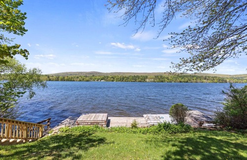 Lenox Dale House | Grandma's Cottage on The Bowl