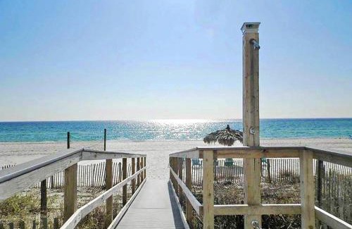 Long Beach Apartment | Grandview East 1405