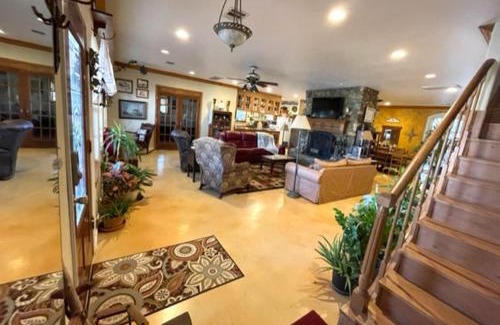 Marble Falls House | Grandview House on Hamilton Creek