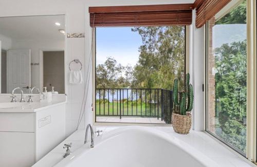 Dora Creek House | Grandwater Escape
