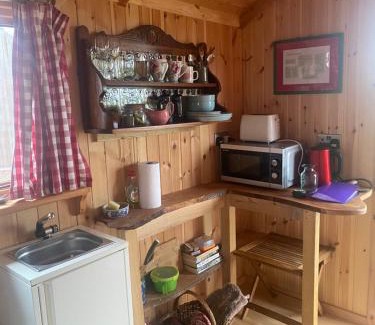 Thornhill Other | Granny’s Hut