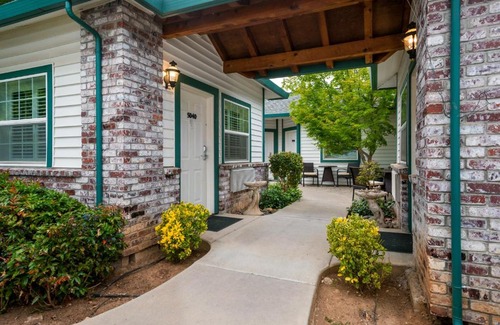 Grass Valley Hotel | Grass Valley Courtyard Suites