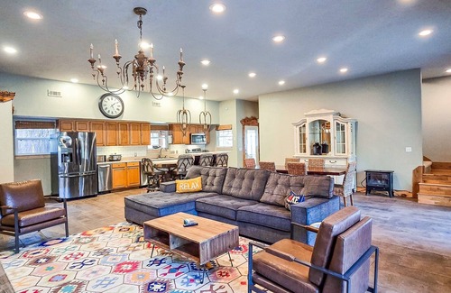 Longtown House | Gray Goose Manor | Lakefront Home on 3+ Acres