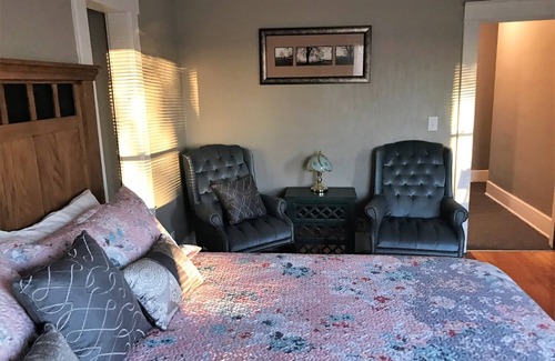 Fairbury Bed & Breakfast | Grayhouse Inn - Room #8