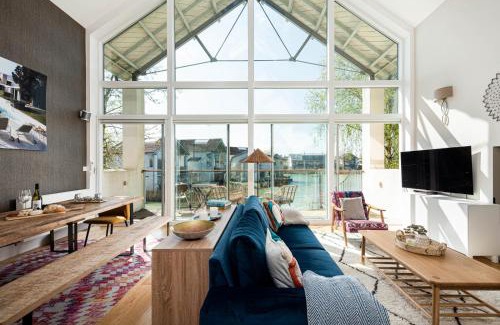 Cirencester House | Grayling House HM28 Lower Mill The Cotswolds