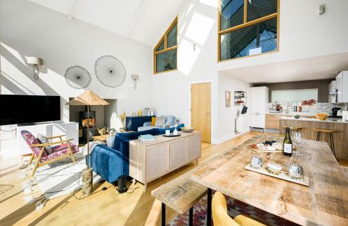 Cirencester House | Grayling House HM28 Lower Mill The Cotswolds