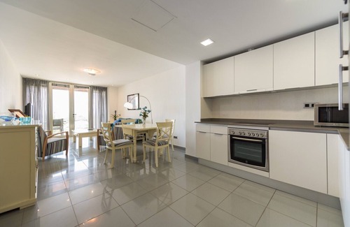 Las Palmas de Gran Canaria Ski Chalet | Great balcony over blue sea By CanariasGetaway