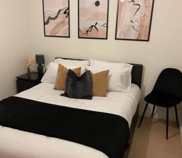 Broad Green Apartment | Great 1Bed 10 mins from East Croydon with Free WiFi