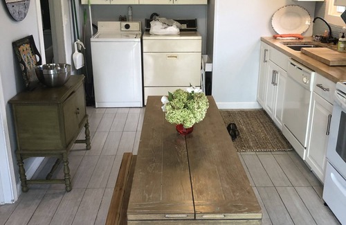 Snug Harbor House | Great 3 Bed Beach House 1 Mile from East Matunuck State Beach!