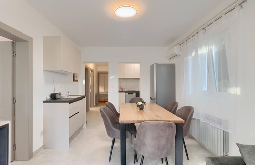 Banjole Apartment | Great apartment 100 meters to beach, pets allowed