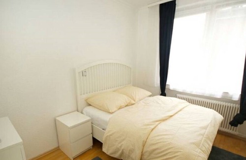Pempelfort Apartment | Great apartment on NORDSTRASSE!