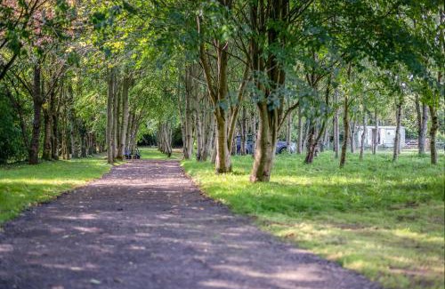 Bradford-on-Avon House | Great Ashley Farm Bed and Breakfast & Shepherds Huts