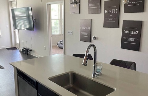 Inman Park Condo | Great condo in the heart of little 5 points