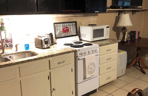 Tuscaloosa Condo | GREAT FOR TRAVELING NURSES— ABOUT 2 MILES FROM DCH REGIONAL MEDICAL CENTER