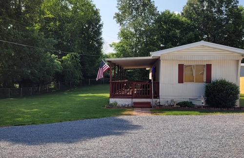 Bluff City House | Great Home away from Home While Attending to Your Tri-State Activities.