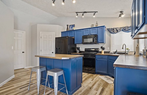 Kuna House | Great Kuna Location~Garage Games~Big Yard~Pets Welcome
