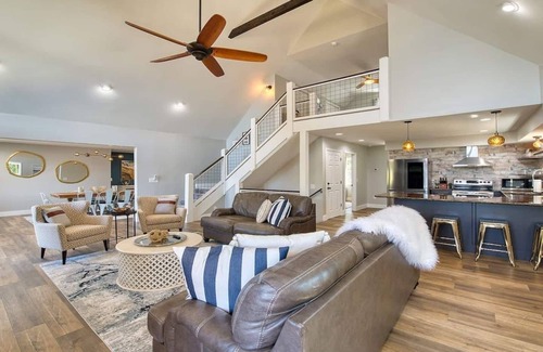 Hayesville House | Great Lake Escape - by Chatuge Home Concierge Lakefront, private dock with boat slip, hot tub, fire pit