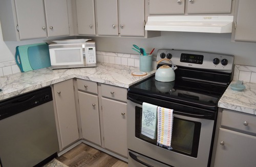 Moses Lake Condo | Great location! 2 Bed 2 Bath Condo on Moses Lake, fully furnished, close to I-90