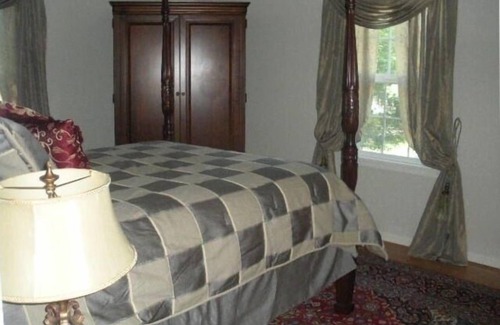 Pimmit House | Great location in Falls Church