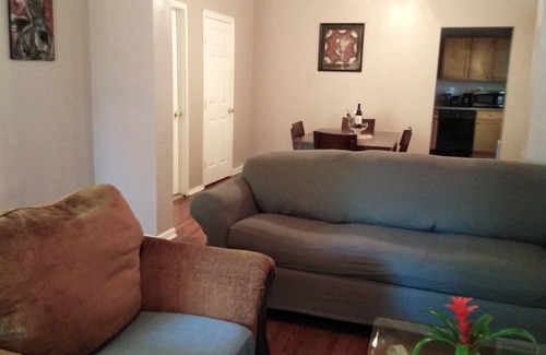 Greater East End House | Great location near downtown, Medical Center, and University of Houston Central