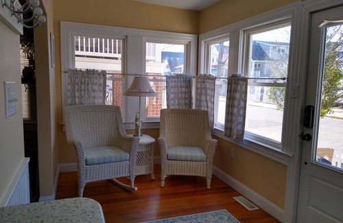 North End House | Great North End location, Beach block, Pet Friendly, now renting 2025