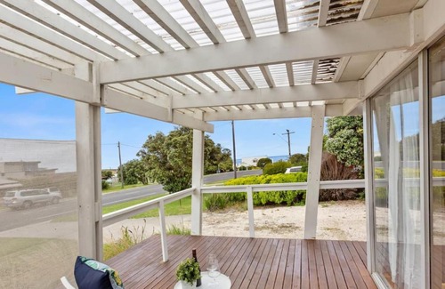 Apollo Bay House | Great Ocean Road Sandy Villa