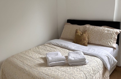 De Beauvoir Apartment | great space to help with relaxing, Go see the sights of beautiful London Town.