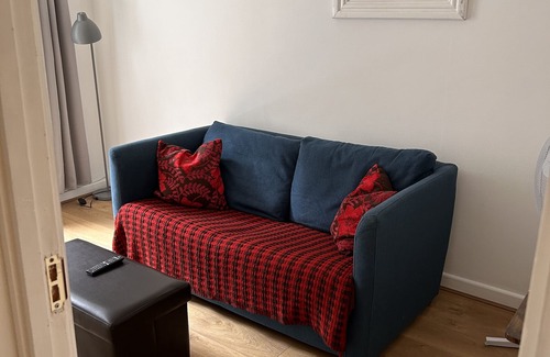 De Beauvoir Apartment | great space to help with relaxing, Go see the sights of beautiful London Town.