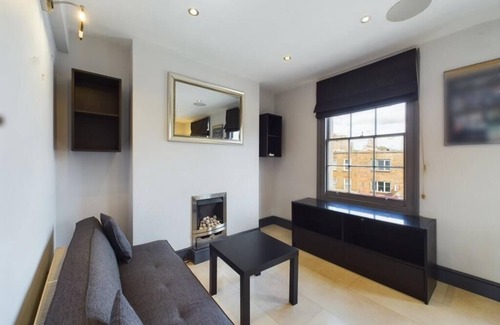 Camberwell Green Apartment | Great, spacious, 2 bed near Oval