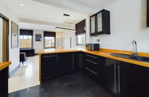 Camberwell Green Apartment | Great, spacious, 2 bed near Oval