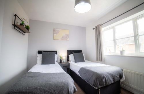 Thames Apartment | Great Value for Contractors, Groups, Families Stay Call Today OneStop Property Management Barking