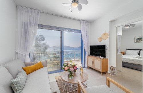 Perigiali Apartment | Greek Beach House Complex B4