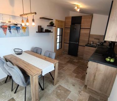 Utjeha Apartment | Green Castle