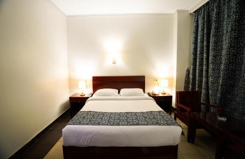 Sadat City Hotel | Green Desert