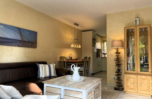 Wyk auf Foehr Apartment | Green Eilun 13 - Modernes Reihenhaus mit Garten, Spielecke, Waldzugang und Nähe zum Südstrand