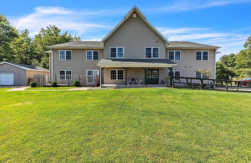 Waterford Township Apartment | Green Goose Lodge - Studio Apt Sleeps 4 Condo