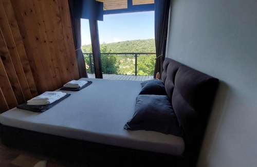 Petrovaradin Cabin | Green Hills