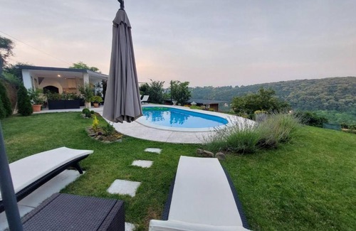 Petrovaradin Cabin | Green Hills