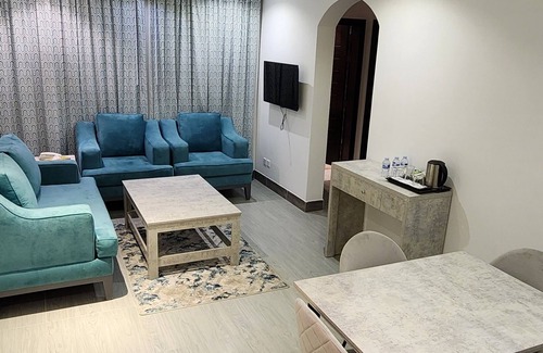 Qurish Street Hotel | Green Leaf Hotel