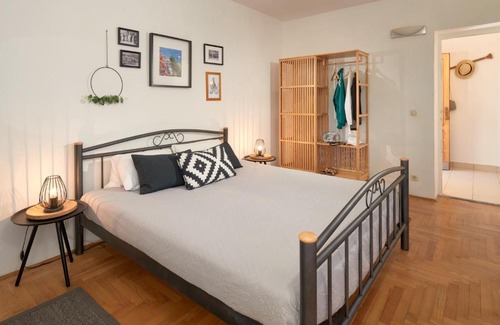 Krizna luka Apartment | Green Oasis Hvar town