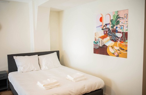 Kop van Zuid Apartment | Green serviced studio apartment 45m2 -PRH11G-
