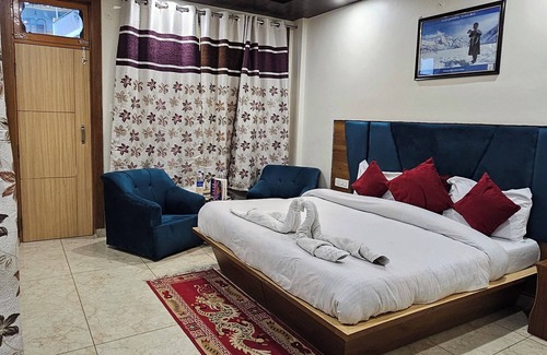 Dharamshala House | Green View Hotel and Restaurant