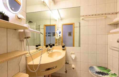 Sankt Englmar Apartment | Green Wellness Pools Saunas Appartement with Alpine view Terrace