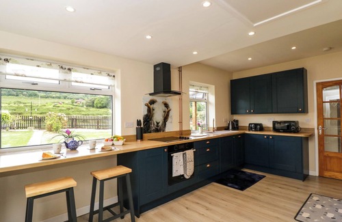 Farlow House | GREENACRES, pet friendly, with open fire in Cleobury Mortimer