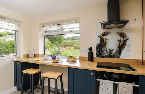 Farlow House | GREENACRES, pet friendly, with open fire in Cleobury Mortimer